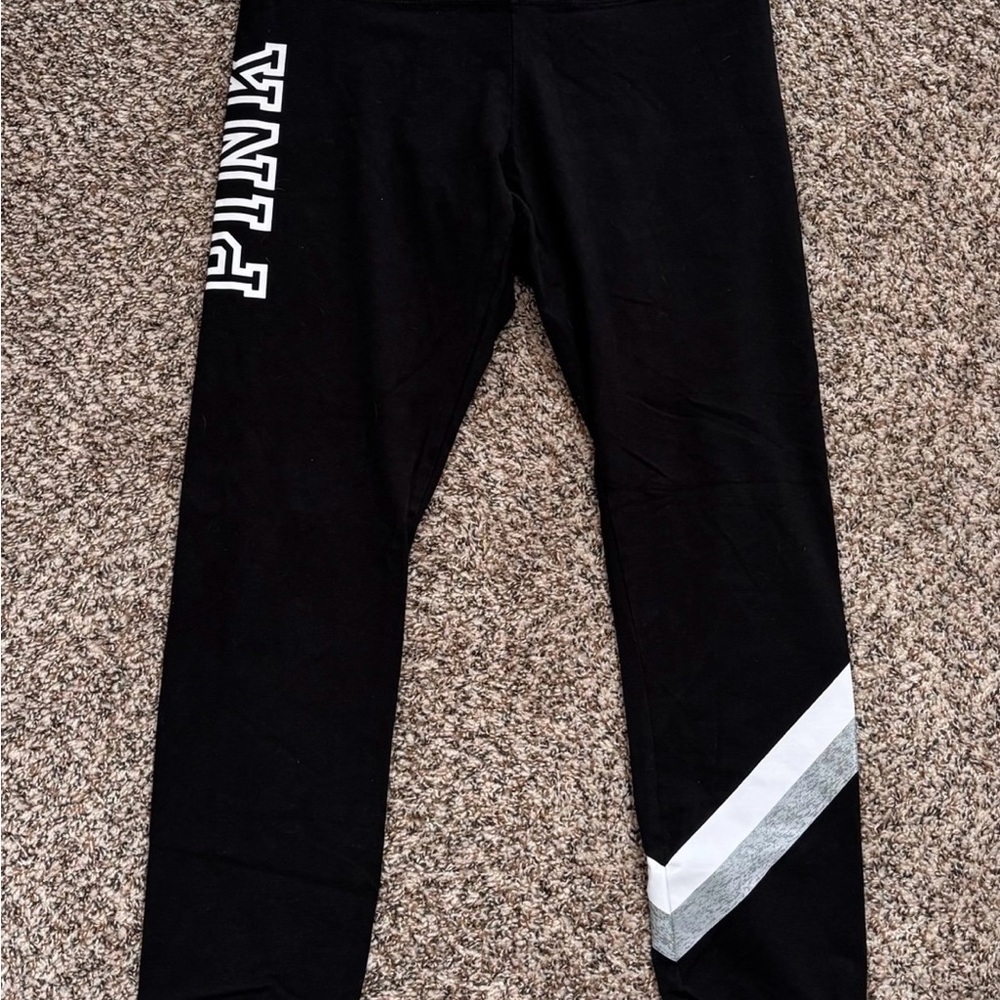 Like New VS PINK Yoga Leggings. Large